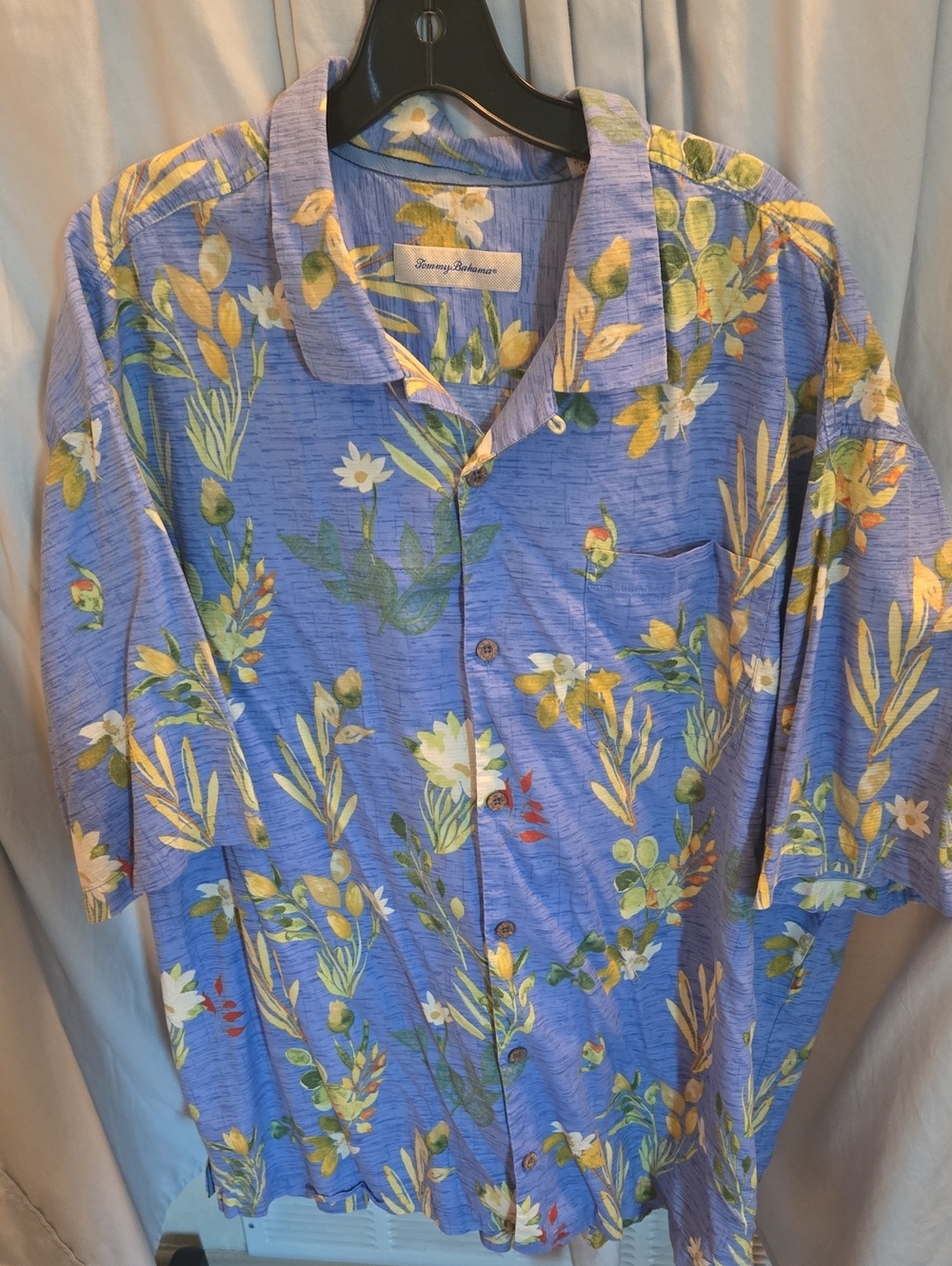Tommy Bahama Blue Floral Short-Sleeve Button-Down Shirt